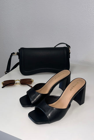 Hit Replay Block Heels- Black