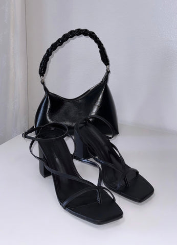 Make A Move Heels- Black