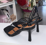 Meet Dowtown Kitten Heels- Black