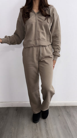 Sunday Afternoon Straight Leg Sweat Set- Mocha