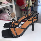 Meet Dowtown Kitten Heels- Black