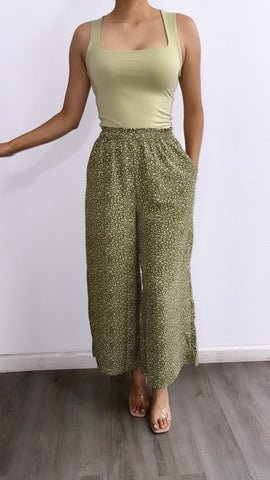 Ellen Floral Flowy Pants- Olive